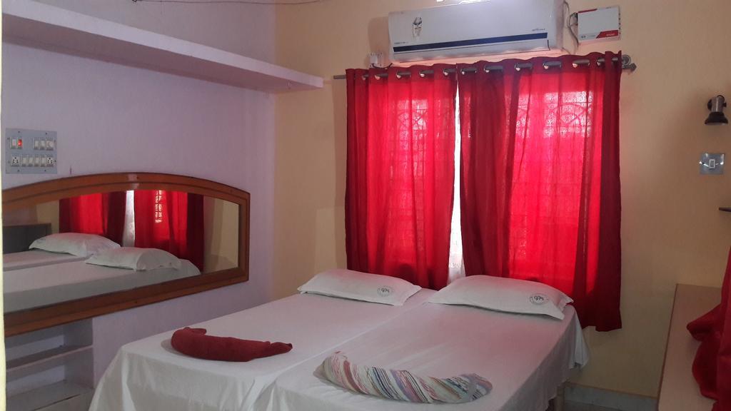 Gopi Guest House Хампи Экстерьер фото